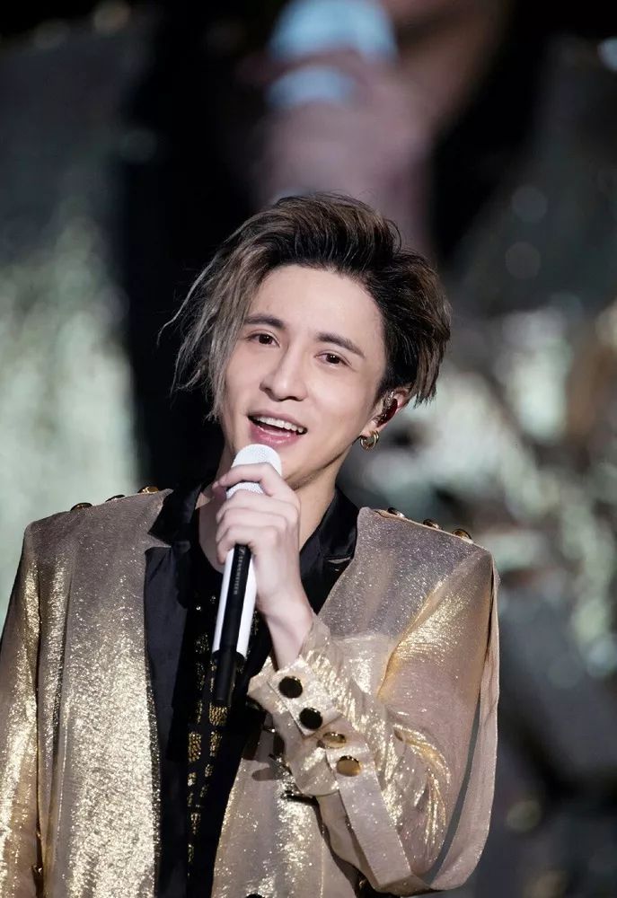 中国新声代华晨宇的歌曲_华晨宇在各大平台发布歌曲，迅速攀升_华晨宇唱过的歌曲