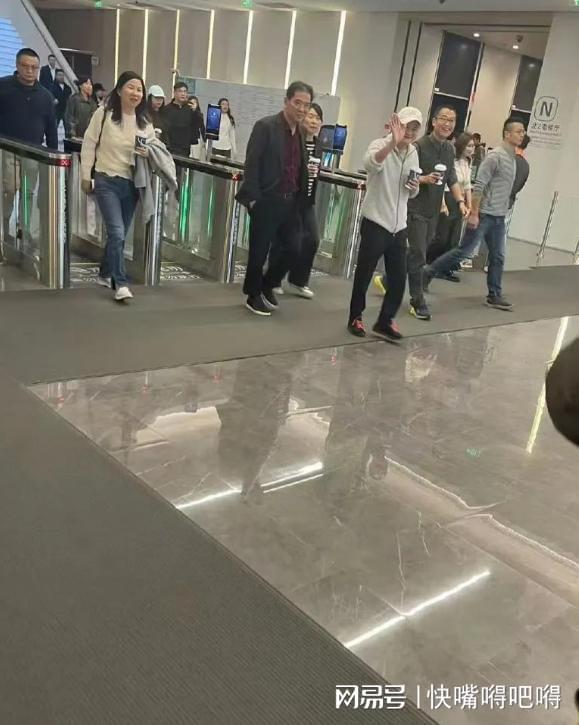 马云与全球电商市场的竞争_马云对电商行业的贡献_马云的电商被淘汰