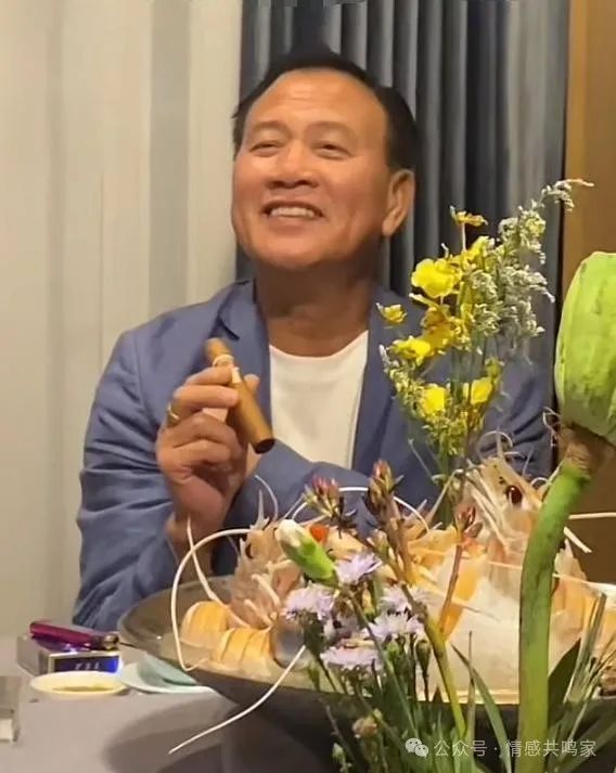周星驰事业巅峰_周星驰的巅峰_周星驰的职业生涯高峰与低谷