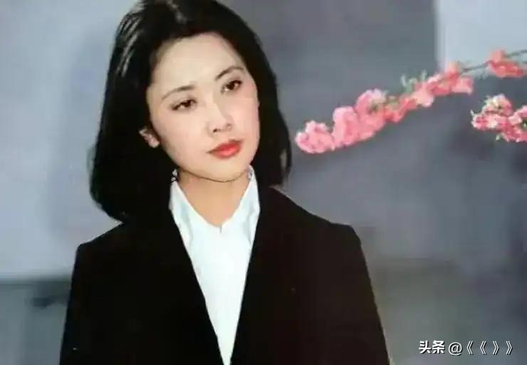 共鸣的感情是什么意思_朱琳的艺术表达与情感共鸣_共鸣的情感语录